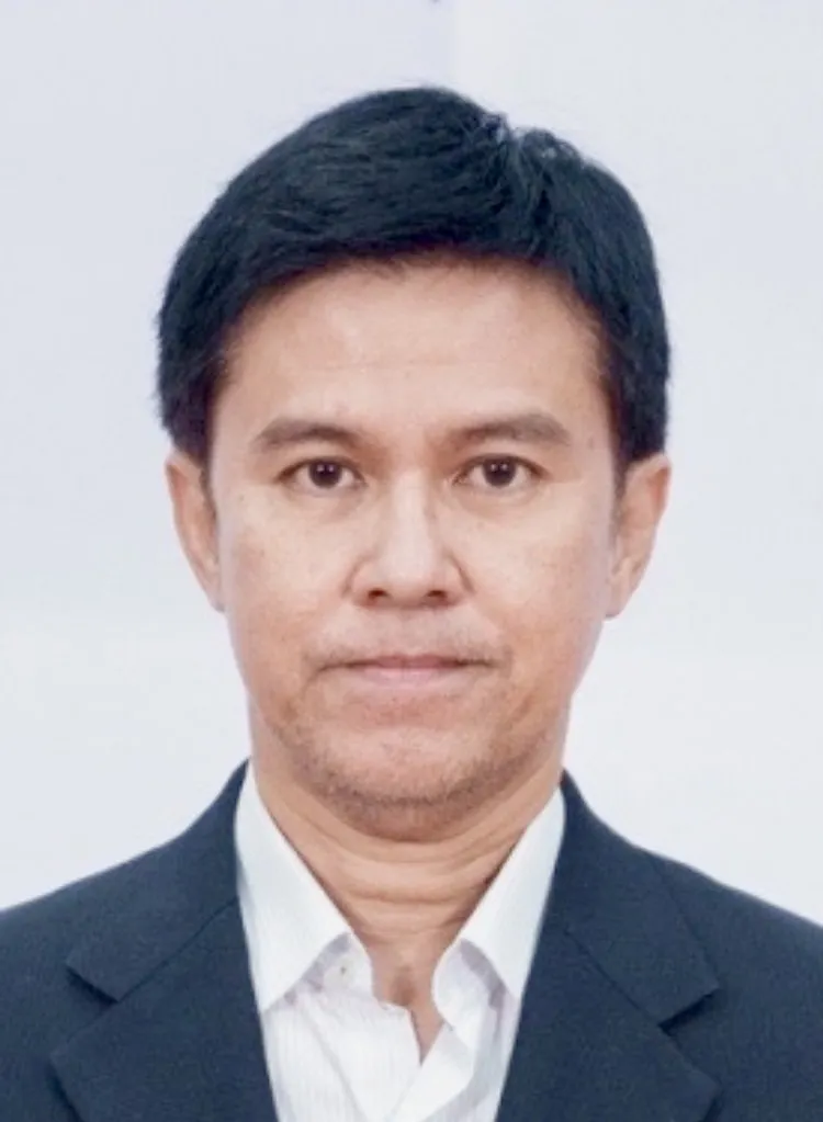 คุณภานุวัฒน์ รุ่งเรืองอารี