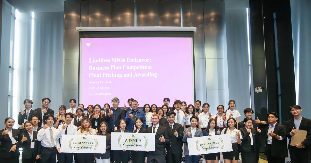 สาขาการตลาดและสาขาวิชาการจัดการการท่องเที่ยวและการบริการ หลักสูตรนานาชาติ จัดการแข่งขันการเสนอแผนธุรกิจบนแนวความคิดความยั่งยืน (Sustainable Business and Circular Business) โดยใช้ความรู้ที่เกี่ยวข้องกับความยั่งยืน การทําแผนธุรกิจ ผสานกับความคิดสรรค์ เพื่อนําเสนอแผนธุรกิจบนพื้นฐานของความยั่งยืน