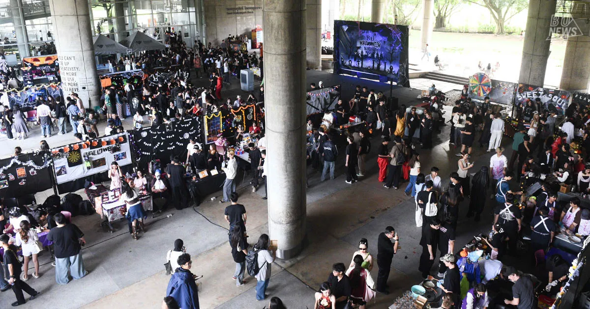 ศูนย์นานาชาติและวิทยาลัยนานาชาติ ร่วมกับ แผนกพัฒนากิจกรรมนักศึกษาและส่งเสริมสุขภาวะสำนักหอสมุดและพื้นที่การเรียนรู้ กลุ่มชมรมกิจกรรมนักศึกษา และกลุ่มผู้นำนักศึกษานานาชาติ จัดกิจกรรม BU Halloween Night 2025 เพื่อส่งเสริมการเรียนรู้วัฒนธรรมสากลและสร้างความสัมพันธ์ระหว่างนักศึกษาไทยและต่างชาติ ณ อาคารหอสมุดรัตน์ฯ (C6)