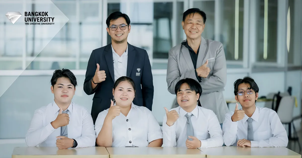 เวทีนวัตกรรมเพื่อความปลอดภัยทางถนนของประเทศไทยถูกจัดขึ้นอักครั้งกับงาน Road Safety Expo ภายใต้แนวคิด “เพราะถนนปลอดภัย ไม่ได้อาศัยแค่ดวง” ที่เปิดพื้นที่ให้คนรุ่นใหม่ได้ร่วมแสดงศักยภาพผ่านการแข่งขัน Road Traffic Injury Pitching Challenge (RTIPC) โดยในปีนี้ ทีม BeaconBU นักศึกษาคณะวิศวกรรมศาสตร์ สาขาวิศวกรรมคอมพิวเตอร์และหุ่นยนต์ สามารถก้าวขึ้นสู่ 1 ใน 10 ทีมสุดท้ายจากผู้เข้าแข่งขันทั่วประเทศ