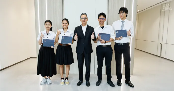 Certificates Awarded to Fine and Applied Arts Students for Creative Designs Brought to Life